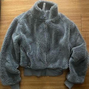 Alo Yoga Sherpa jacket blue, size small